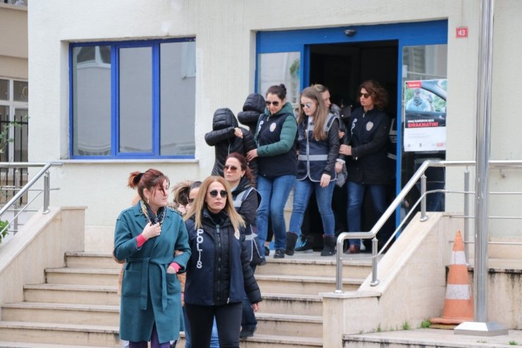 Yalova’da büyük fuhuş operasyonu: 50 gözaltı