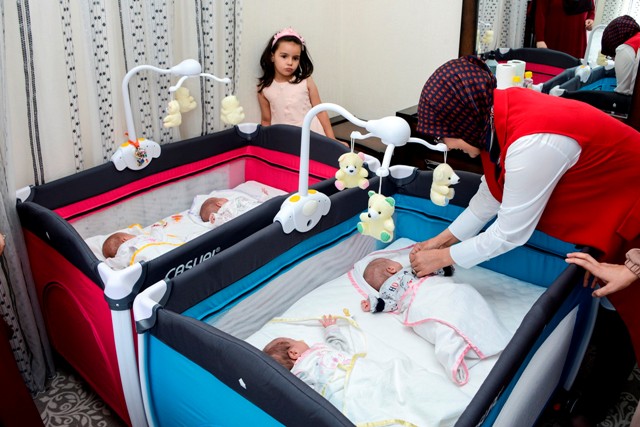 4-yilda-17-bin-aile-ziyaret-edildi-(3).jpg