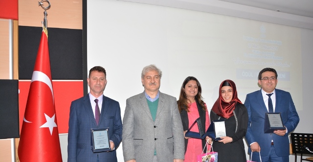 53.-kutuphaneler-haftasi-etkinlikleri-hos-bir-sada-ile-sona-erdi-(12).jpg