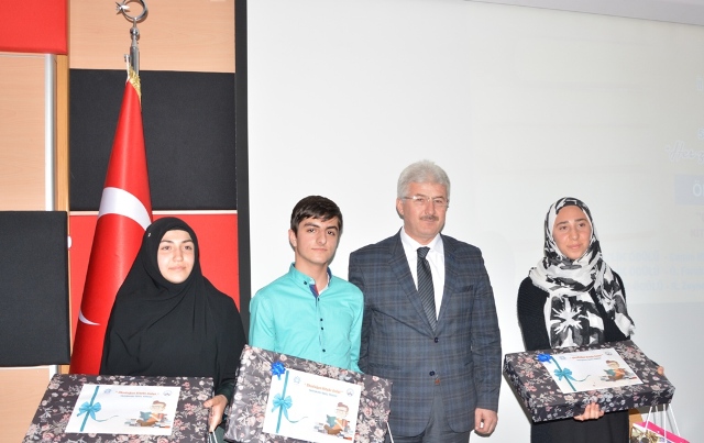 53.-kutuphaneler-haftasi-etkinlikleri-hos-bir-sada-ile-sona-erdi-(19).jpg