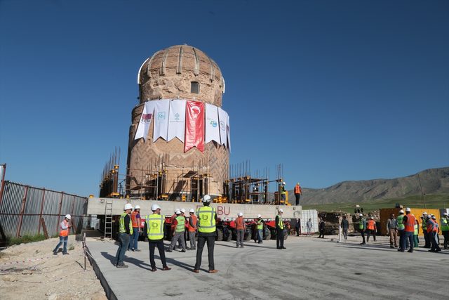 550-yillik-zeynel-bey-turbesi,-selcuk-universitesi’nin-destegiyle-tasindi-(5).jpg