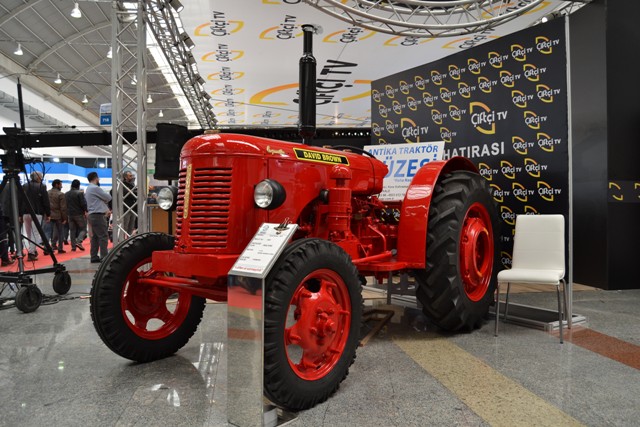 68-yillik-antika-traktor-konya-tarim--(6).jpg