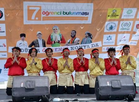 7.-uluslararasi-ogrenci-bulusmasi-(2).jpg