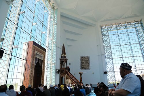Hoca Ahmet Yesevi Camii ibadete açılıyor