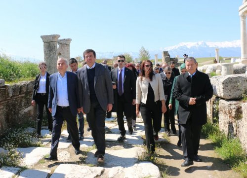 Ekonomi Bakanı Zeybekci Denizli'de