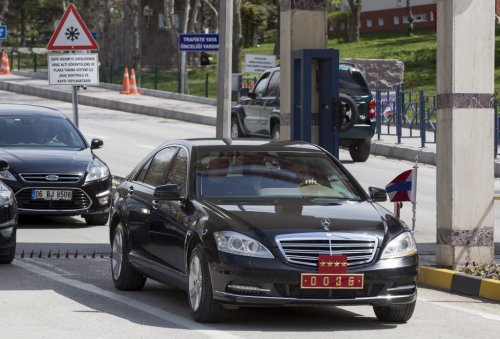 Komutandan yaralı askerlere ziyaret