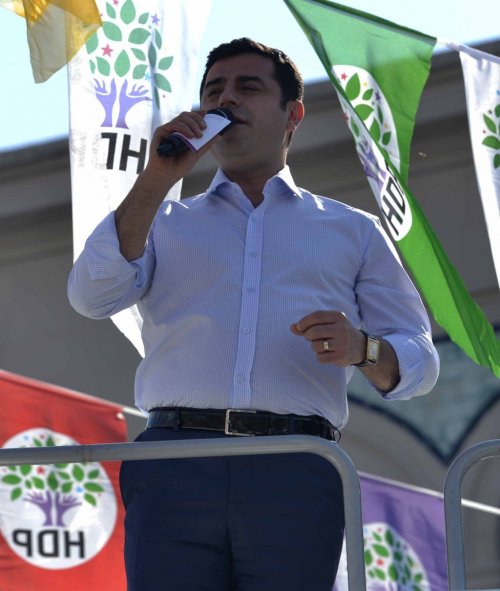 HDP Eş Genel Başkanı Selahattin Demirtaş