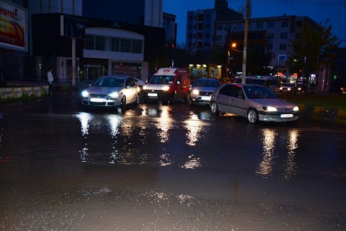 Batman’da su baskını