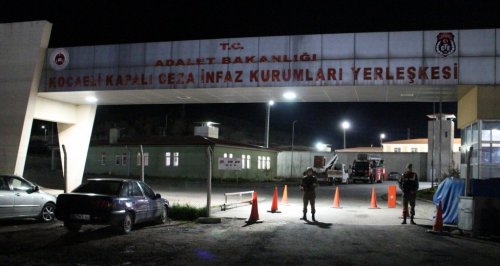Kocaeli'nde cezaevinde yangın