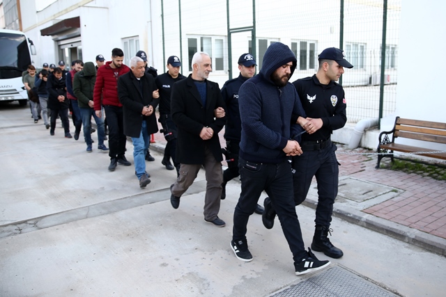 adana-merkezli-yasa-disi--(1).jpg