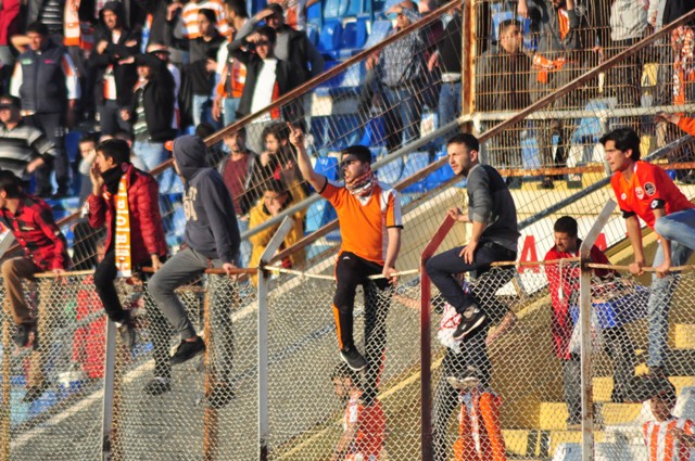 adanaspor-konyaspor-maci-olay-(3).jpg