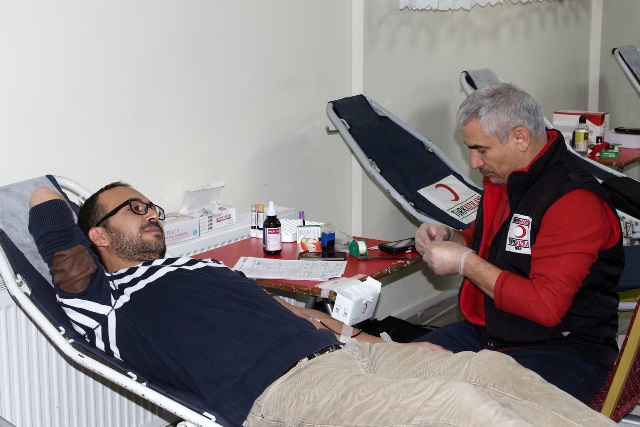 agd’den-kizilay’a-destek--(1).jpg