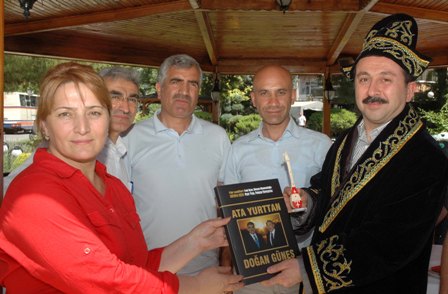 ahiskali-turkler-selcuk-universitesinde-4.jpg ahiskali-turkler-selcuk-universitesinde-4.jpg