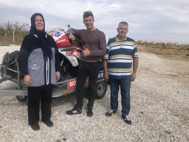 aile-boyu-motosiklet-sevdasi-(2).jpg