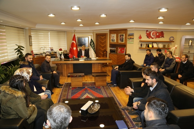 ak-genclik-baskan-ozguven’i-ziyaret-etti-(2).jpg