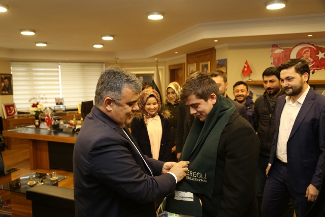 ak-genclik-baskan-ozguven’i-ziyaret-etti-(4).jpg