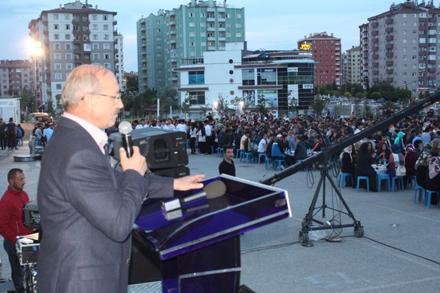 ak-genclik-iftar--(29).jpg