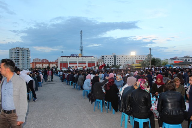 ak-genclik-iftar--(8).jpg