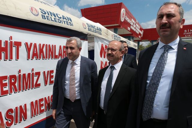 ak-parti-den-15-temmuz-davalarina-yakin-takip-(3).jpg