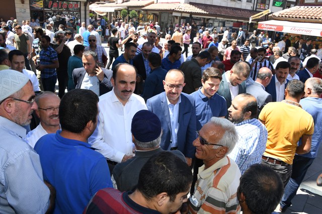 ak-parti-heyeti-carsinin--2.jpg