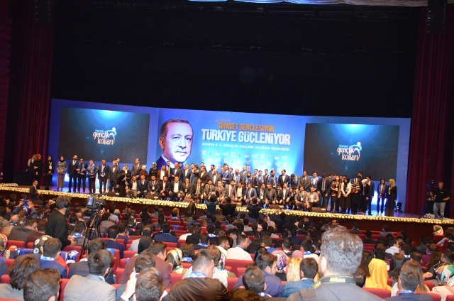 ak-parti-il-genclik-kollari-kongresi-gerceklestirildi-(9).jpg