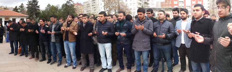 ak-parti-il-genclik-kollari-sehitler-icin-dua-etti-(2)-001.jpg