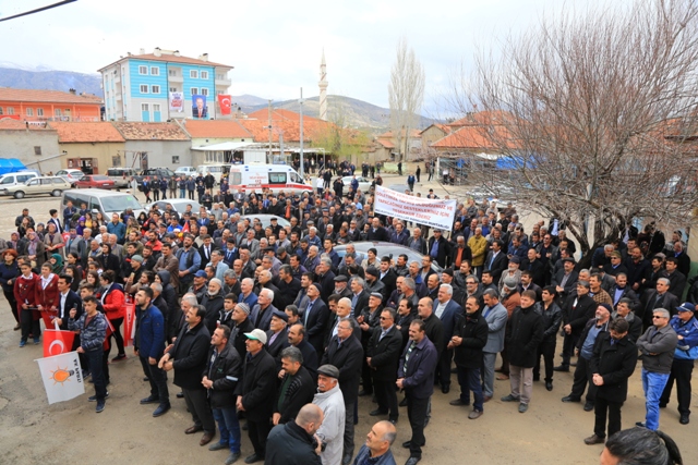 ak-parti-konya-milletvekili-davutoglu,-halkapinarda-(4).jpg
