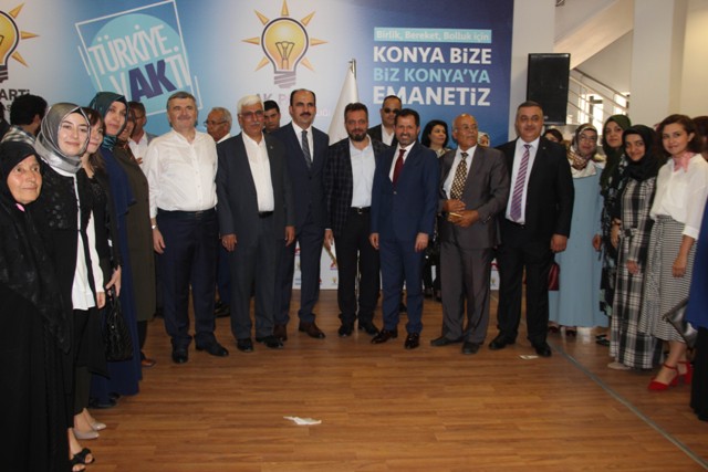 ak-parti-konya-teskilatinda-bayramlasma--(3).jpg