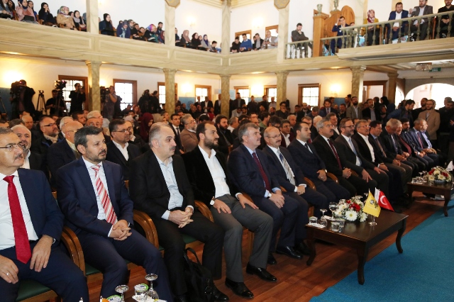 akyurek-her-medeniyet-bir-sehirden-dogar-(2).jpg