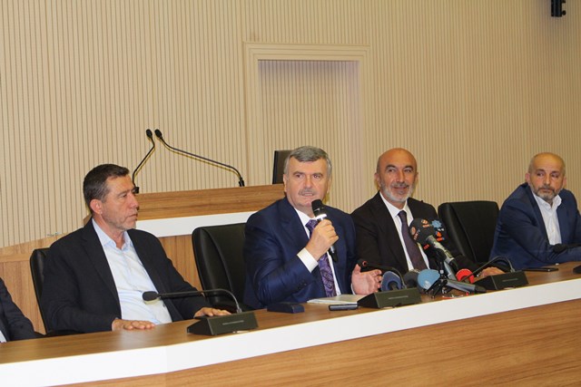 akyurek-istifa--(36).jpg