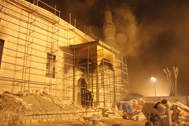 alaaddin-cami-yangin-(1).jpg