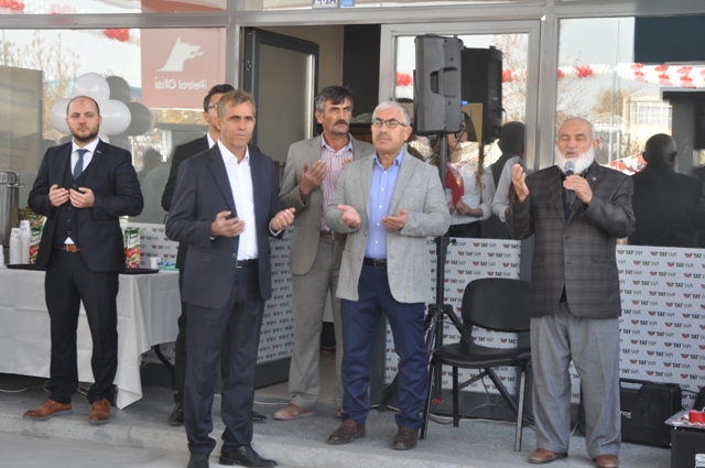 albayrak-petrol-istasyonunu-acildi--(2).jpg