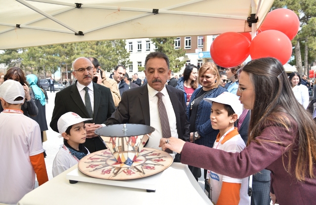 alparslan-ortaokulunda-tubitak--(14).jpg