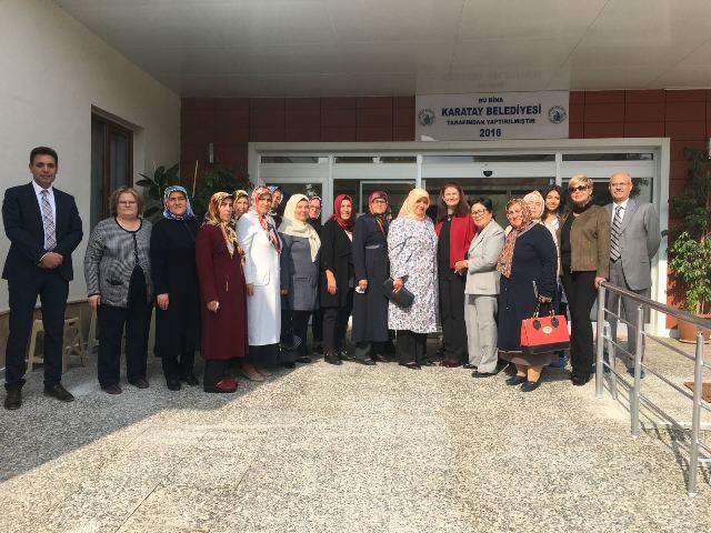 alzheimer-gunduz-yasam-merkezi-hastalara-umut-olmaya-devam--(4).jpg