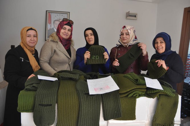 anneler-dua-ederek-bere-ordu-(1).jpg