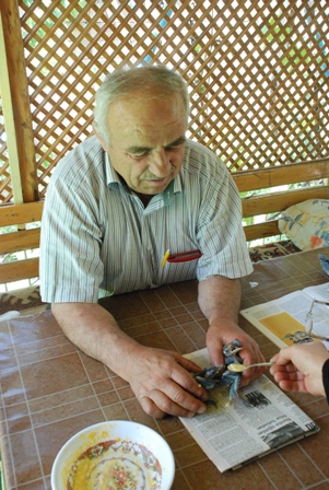 annesiz-kalan-yavru-kuslara-sefkat-eli-(2).jpg