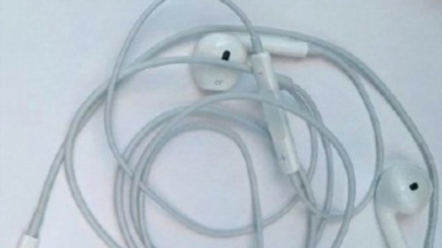 apple-7.jpg apple-7.jpg