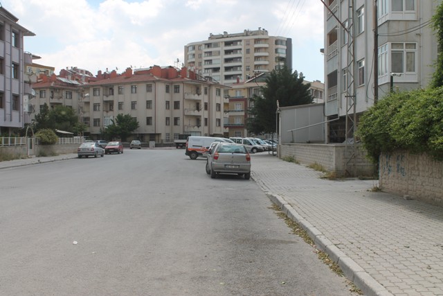 arabaya-bindi-silahli-saldiriya--(2).jpg