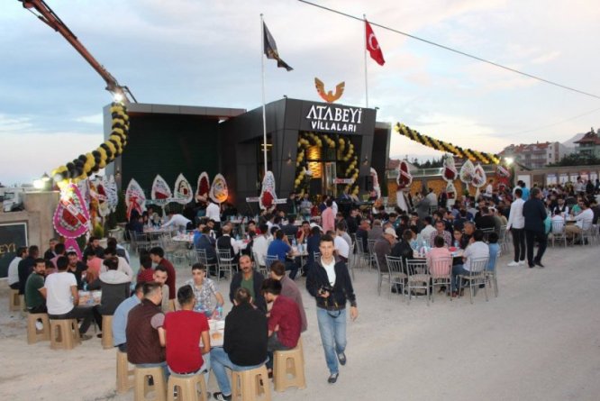 atabeyi-grup-iftarda--(1).jpg