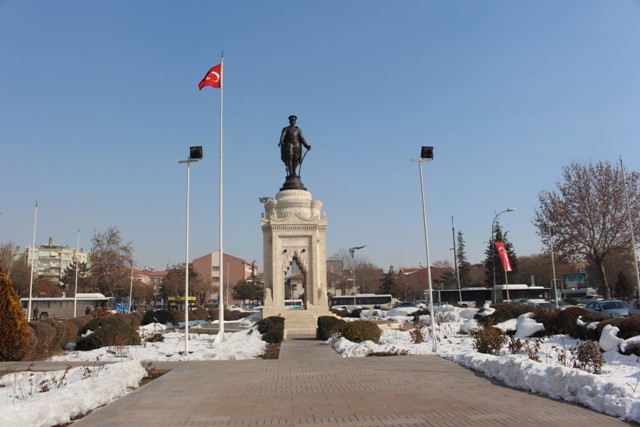 ataturk-heykeli-(6).jpg