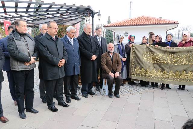 atesbâz-i-veli-turbesi’nin-“puside”si-degistirildi-(2).jpg