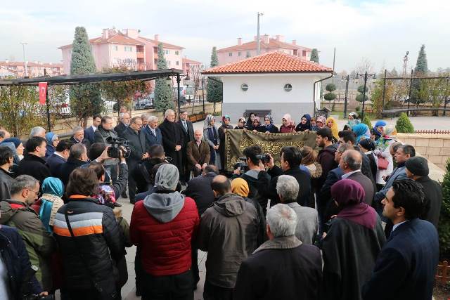 atesbâz-i-veli-turbesi’nin-“puside”si-degistirildi-(3).jpg