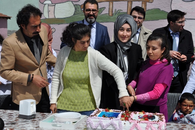 avukatlar-haftalarini-ozel-ogrencilerle--(4).jpg