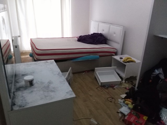 aw958704_05-001.jpg aw958704_05-001.jpg