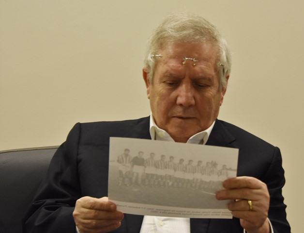 aziz-yildirim-1-milyon-uyeye-ulasilinca-fenerbahcenin-hic-kimsenin-parasina-ihtiyaci-olmayacak_7028_dhaphoto4.jpg