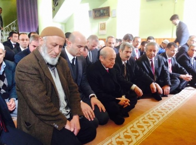 bahceli-nin-tunceli-de-esnaf-ve-cemevi-6730215_7401_m.jpg bahceli-nin-tunceli-de-esnaf-ve-cemevi-6730215_7401_m.jpg