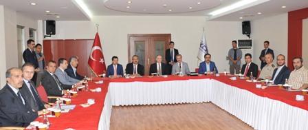bakan-ozlu-“yerli-otomobil-yatirimi-talebinde-bulunmak-konya’nin-hakkidir”-(2).jpg