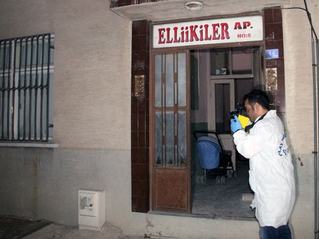 balkondan-dusen-cocuk-oldu-(2).jpg