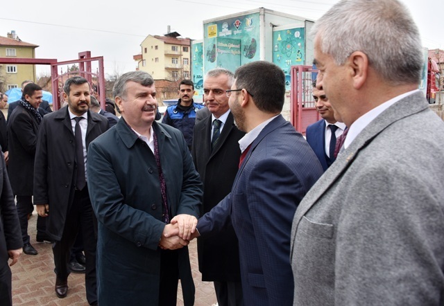 baskan-akyurek-ilgin’da-yatirimlari-inceledi-vatandaslarla-bulustu-(3).jpg