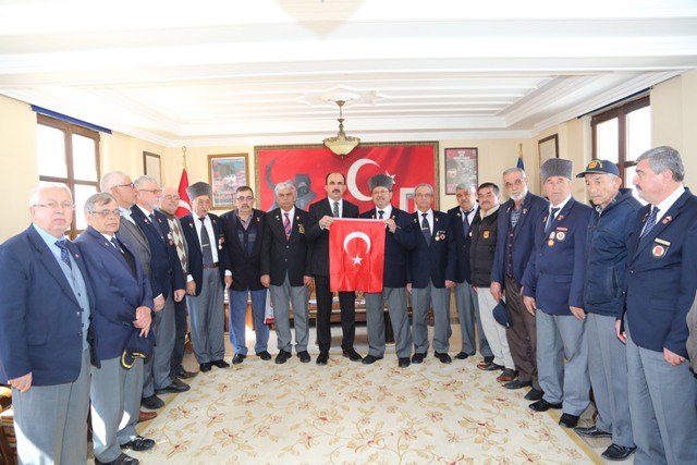 baskan-altay’dan-gazilere.jpg